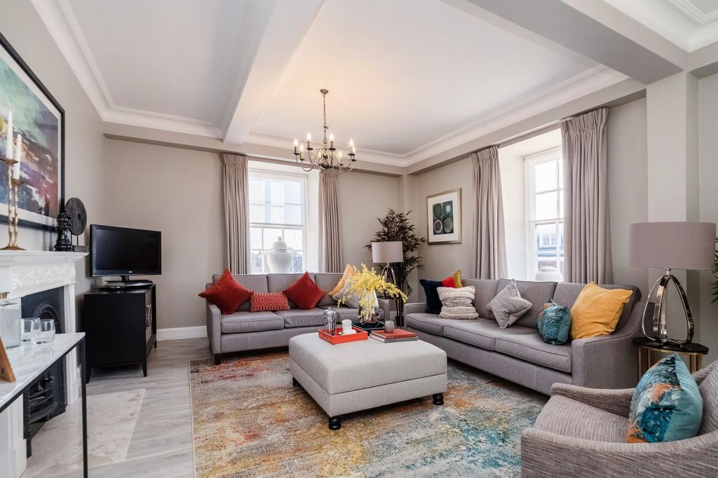 Property photo 3 of 21 Image