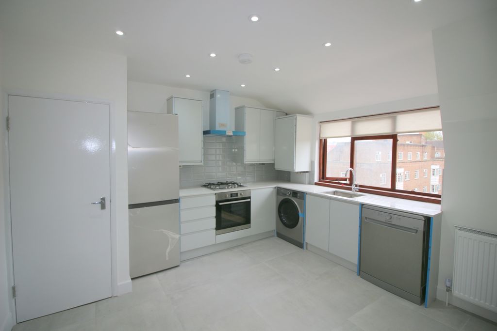 Property photo 1 of 4