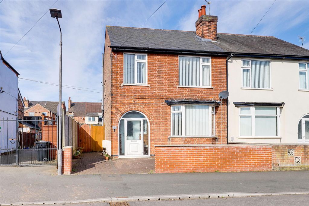 Property photo 1 of 22 11430.Jpg