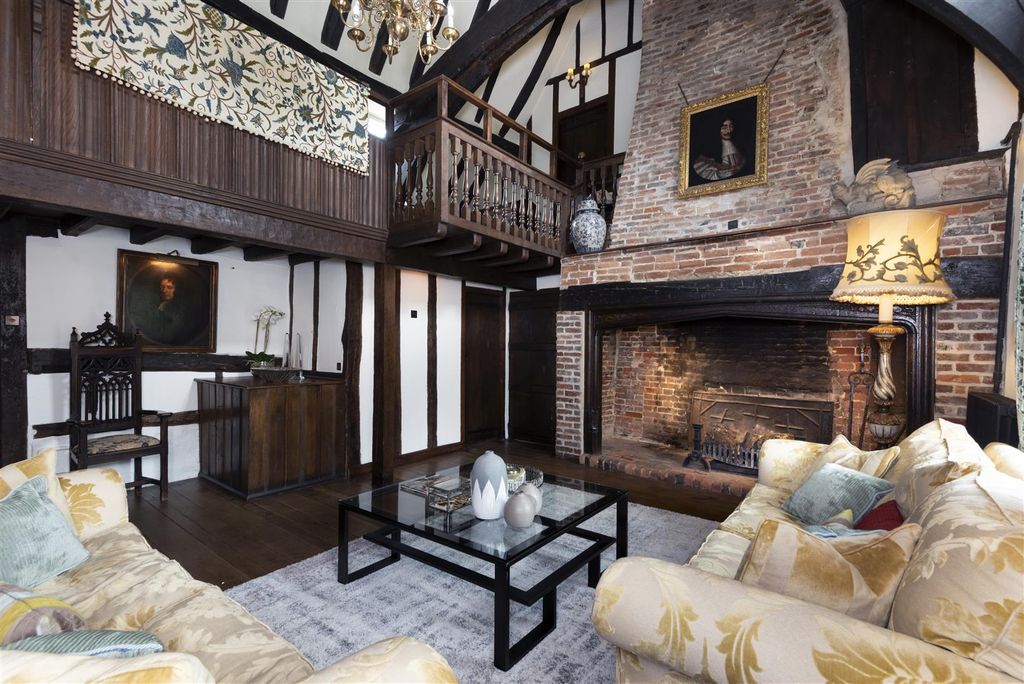 Property photo 2 of 55 Great Hall High Res.Jpg
