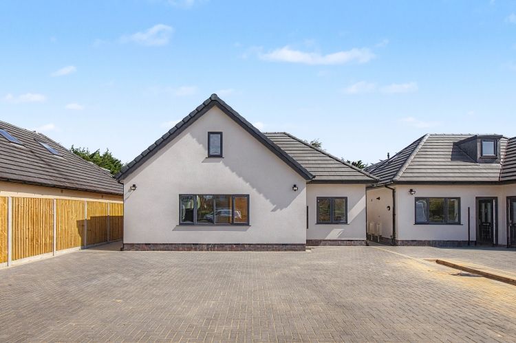 Property photo 1 of 7 327997