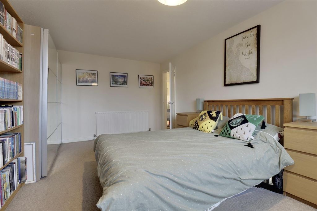 Property photo 3 of 17 Bedroom One