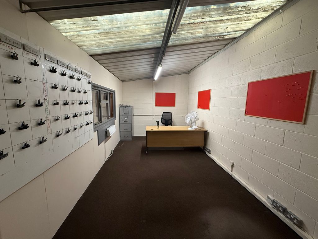 Property photo 1 of 3