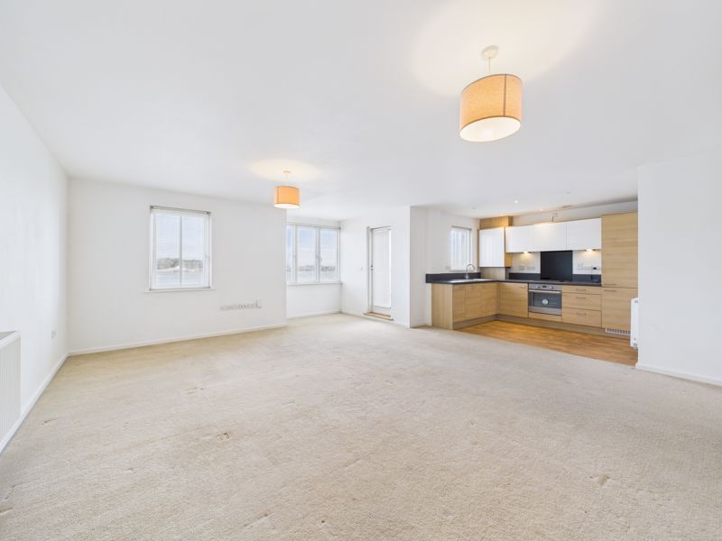 Property photo 1 of 9 Photo 7