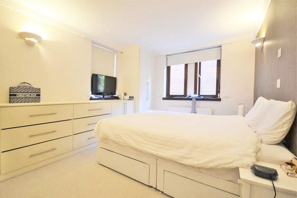 Property photo 3 of 19 Chasewood Park, Sudbury Hill, Harrow, Ha1 P5