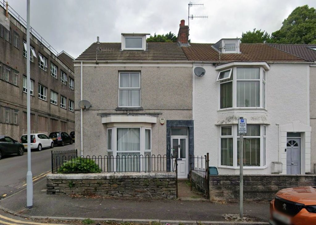 Property photo 1 of 10