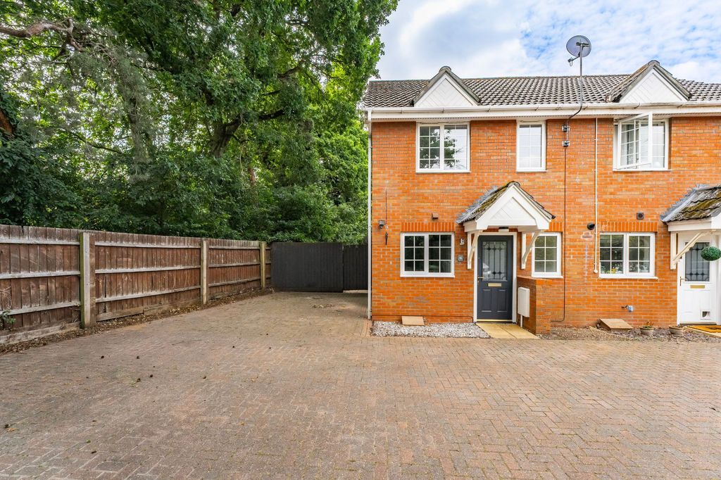 Property photo 1 of 12