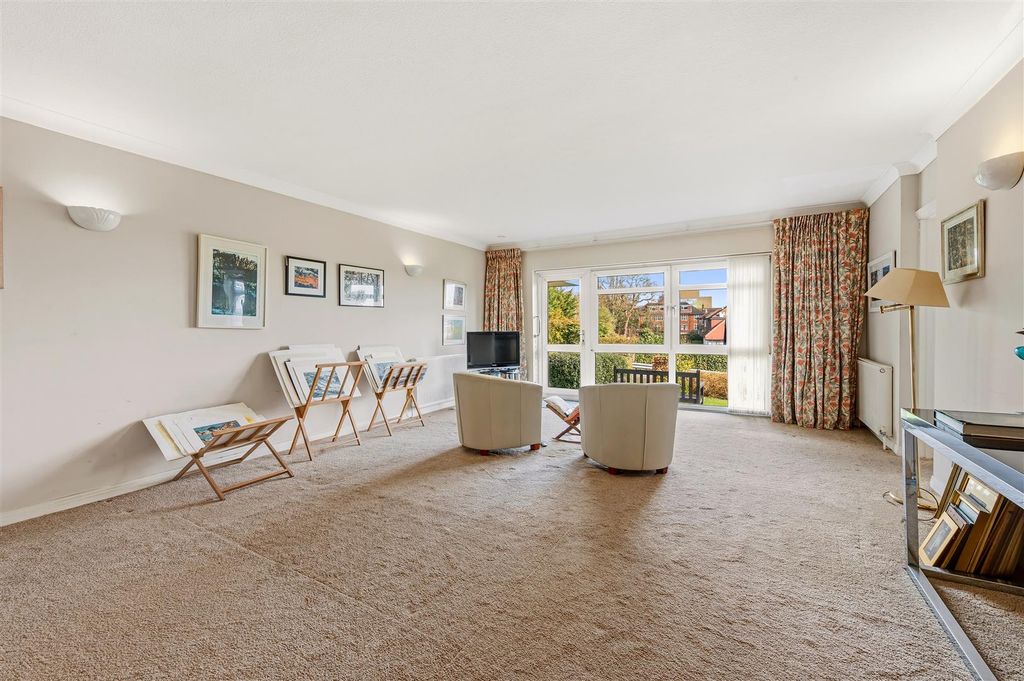 Property photo 2 of 14 1, Hayes Court-9.Jpg