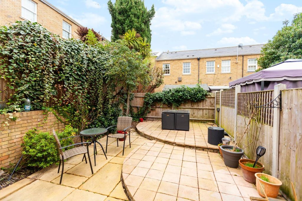 Property photo 3 of 12