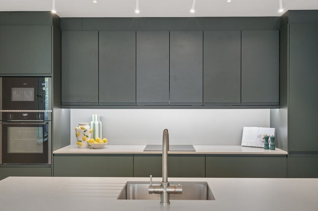 Property photo 2 of 12 * Show Home