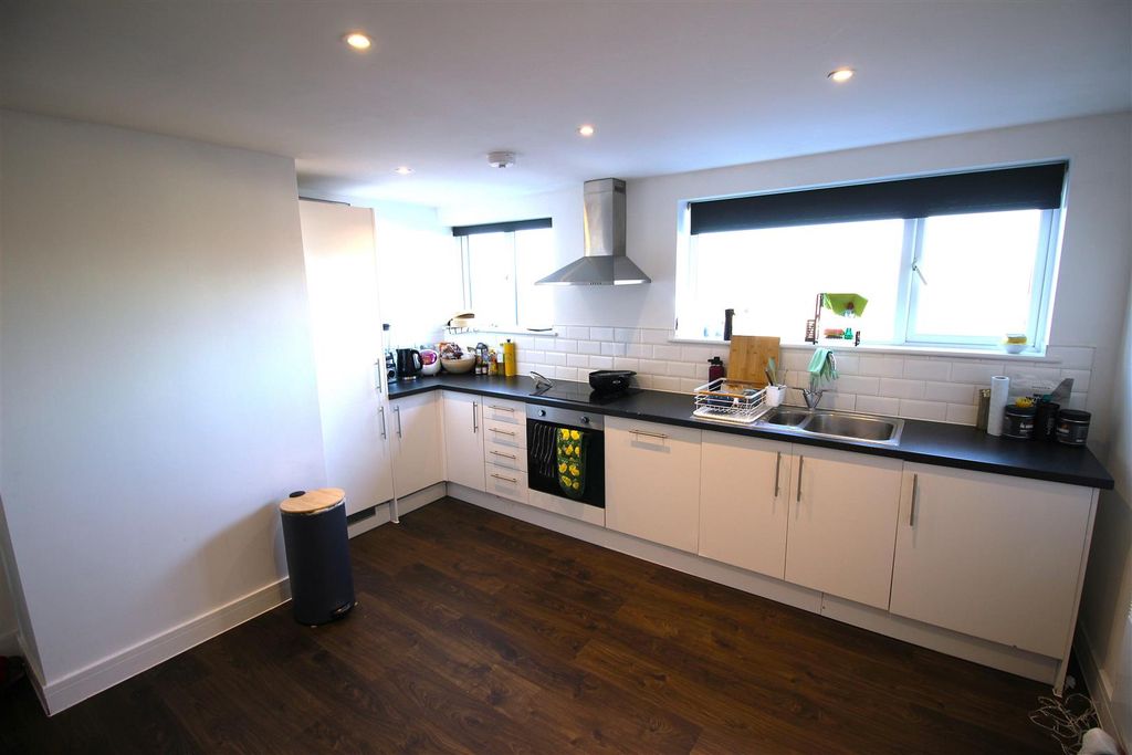 Property photo 3 of 8 Img_2722.Jpg