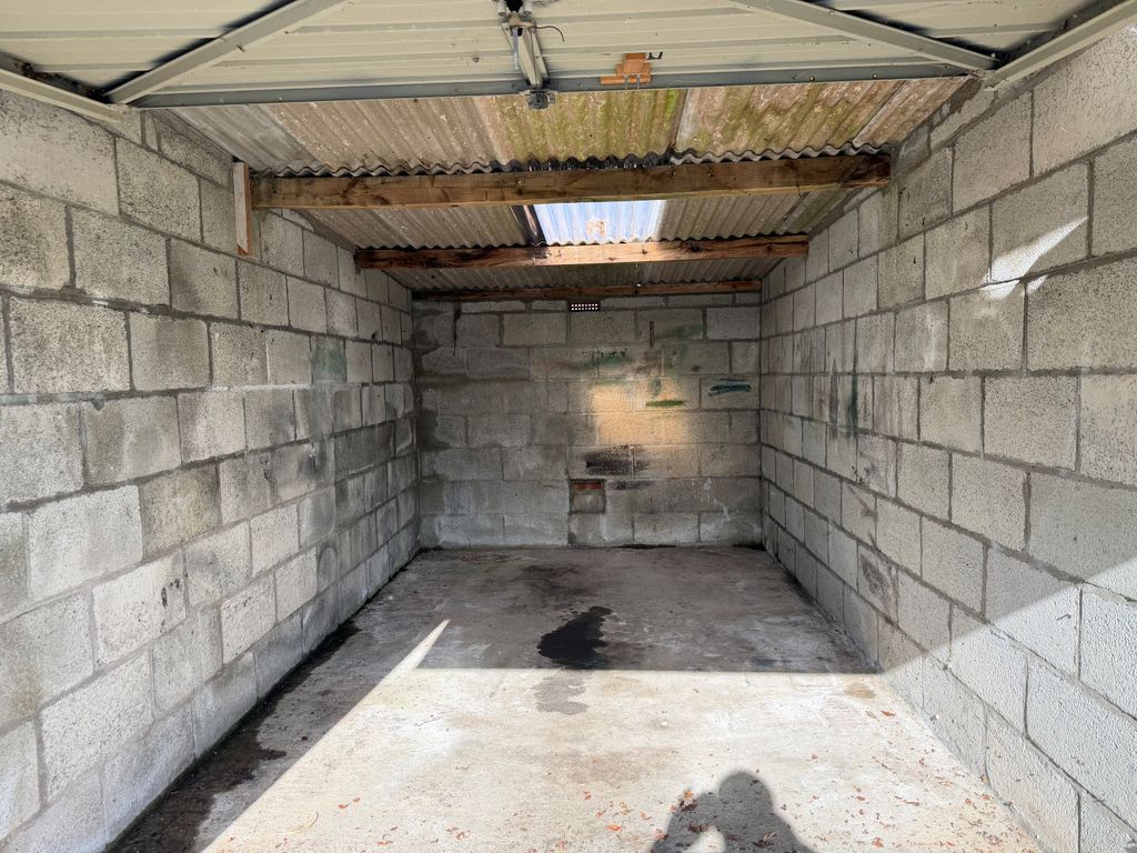 Property photo 2 of 3
