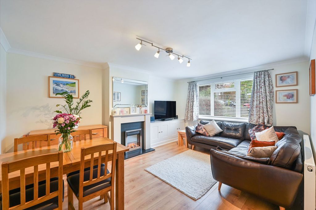 Property photo 2 of 9