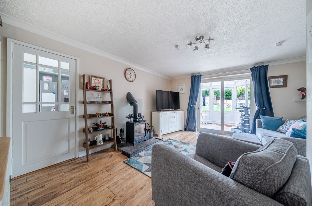 Property photo 2 of 19 Living Room