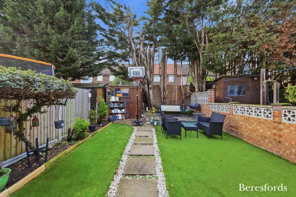 Property photo 2 of 21 Picture No. 23