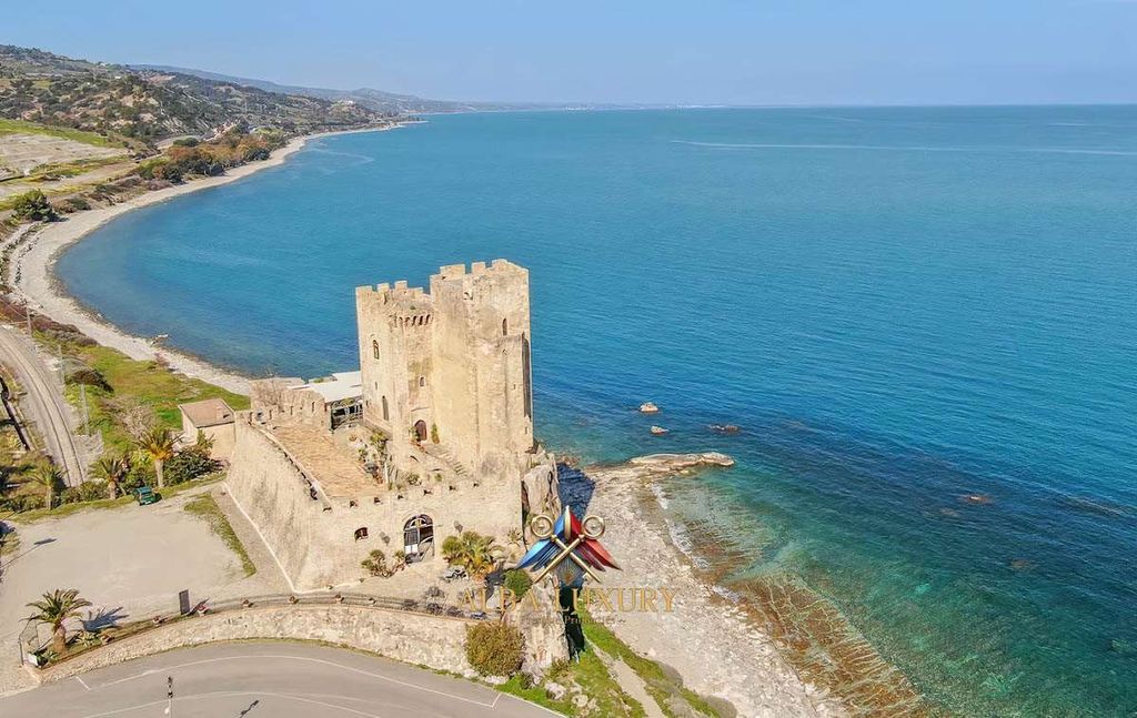 Property photo 3 of 36