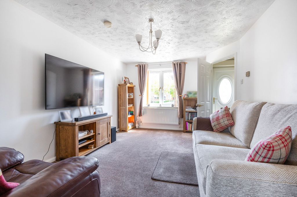 Property photo 3 of 16