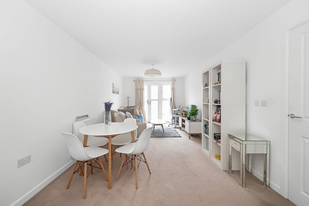 Property photo 3 of 11 5.Jpg