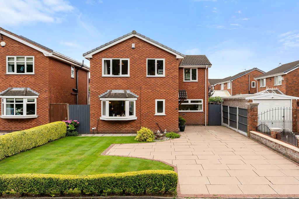 Property photo 1 of 37
