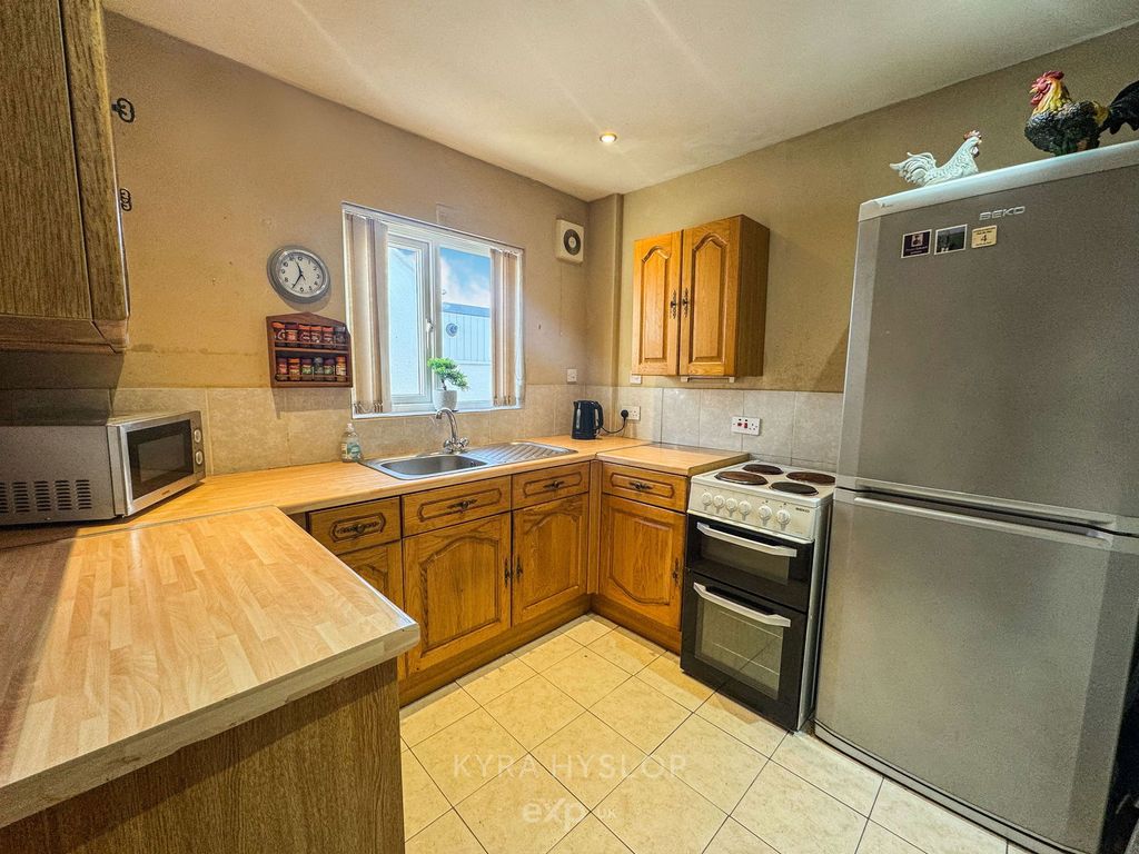 Property photo 3 of 15
