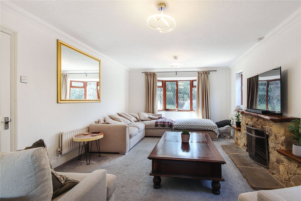 Property photo 3 of 13 Sitting Room