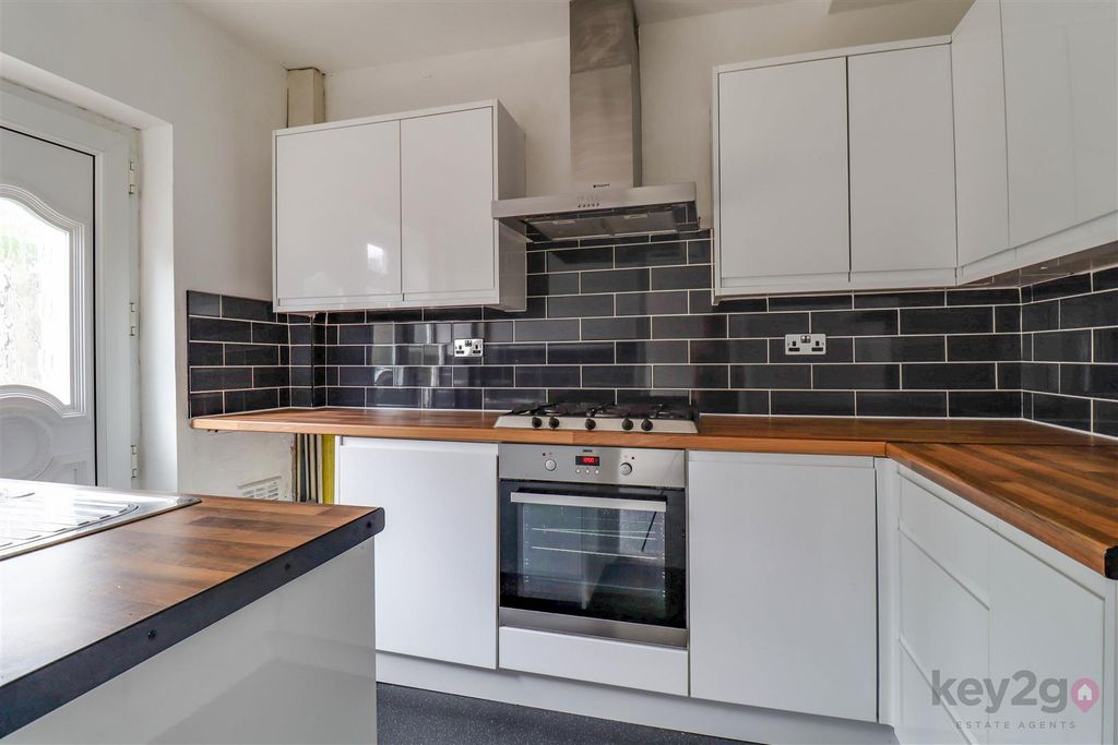 Property photo 2 of 16 Img_5471-Img_5473.Jpg