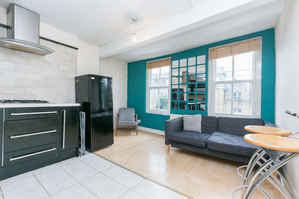 Property photo 2 of 8