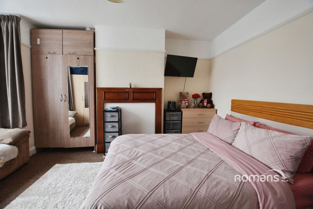 Property photo 3 of 8 Pbox-Img.Jpg