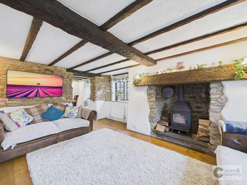 Property photo 2 of 25