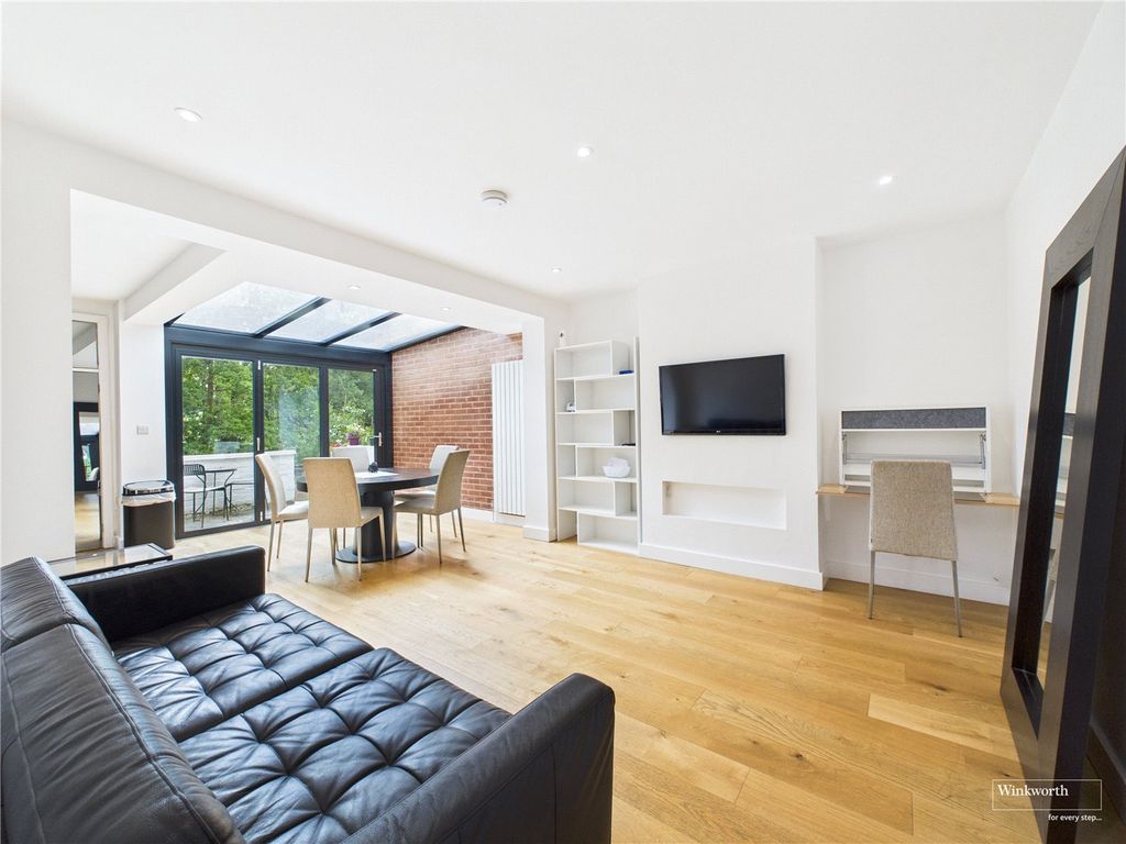 Property photo 1 of 9 Open Plan Living