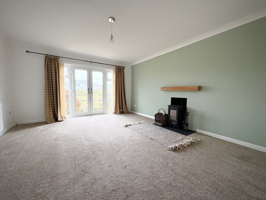 Property photo 3 of 24