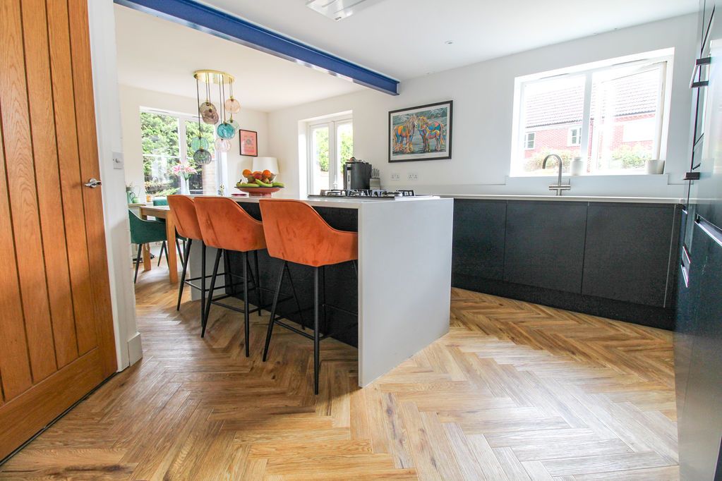 Property photo 3 of 20 Kitchen/Dining Space