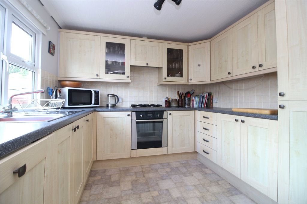 Property photo 2 of 12 Picture No. 13