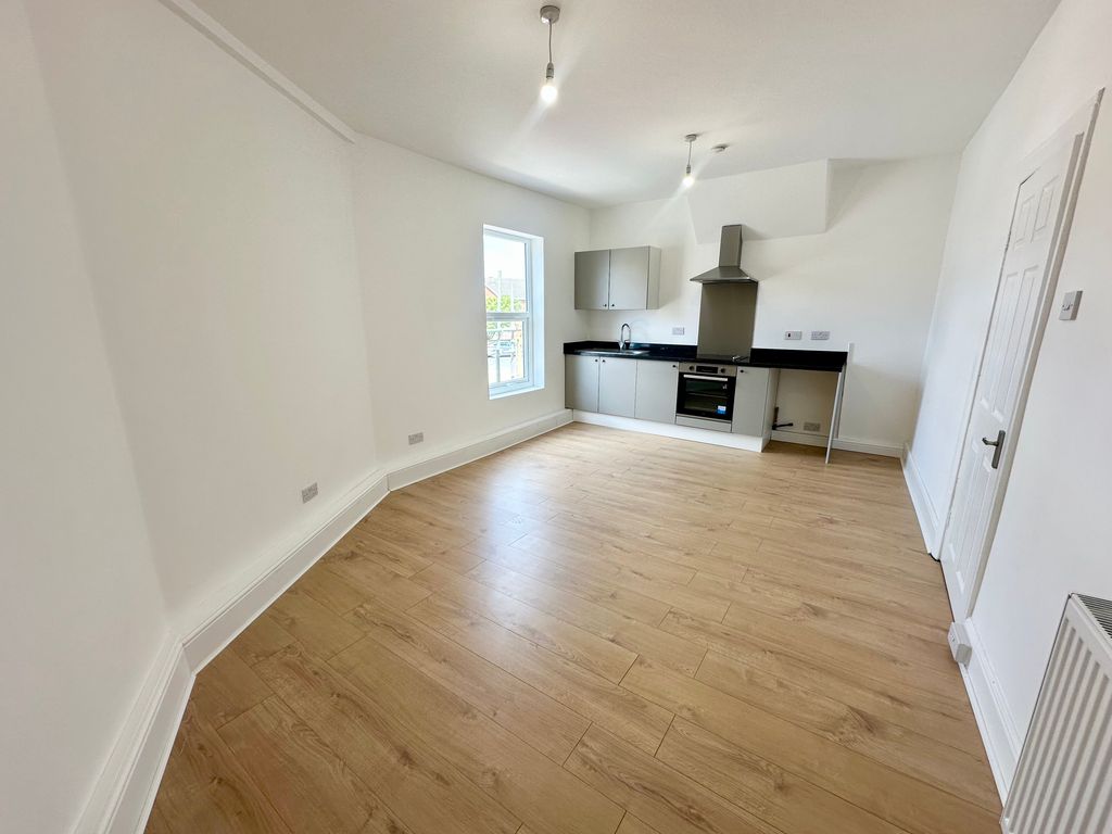 Property photo 3 of 7 Bedroom