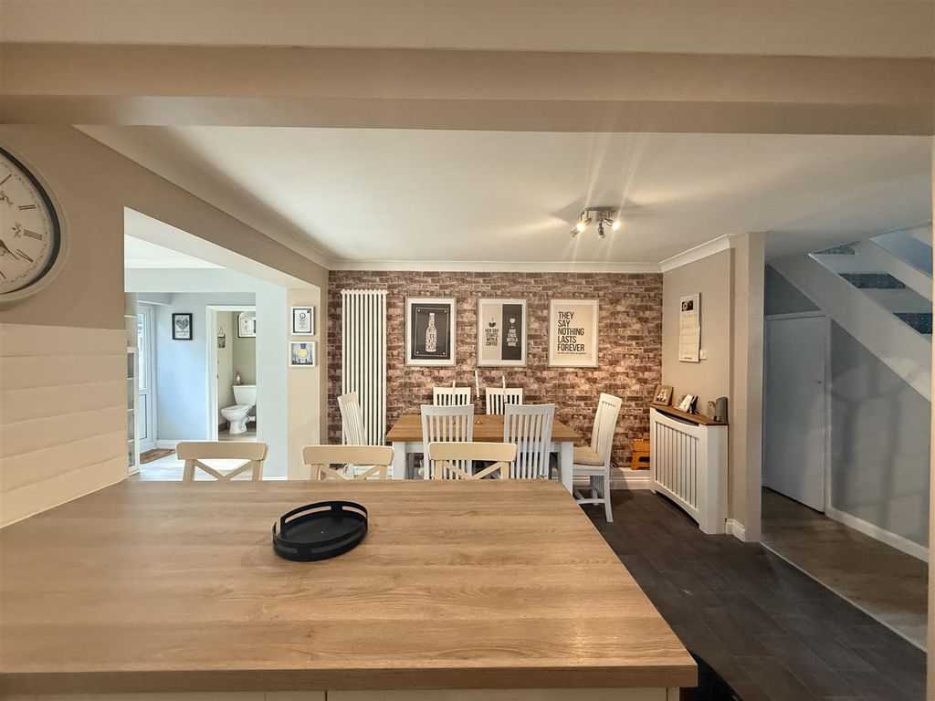 Property photo 2 of 23 Kitchen/Diner