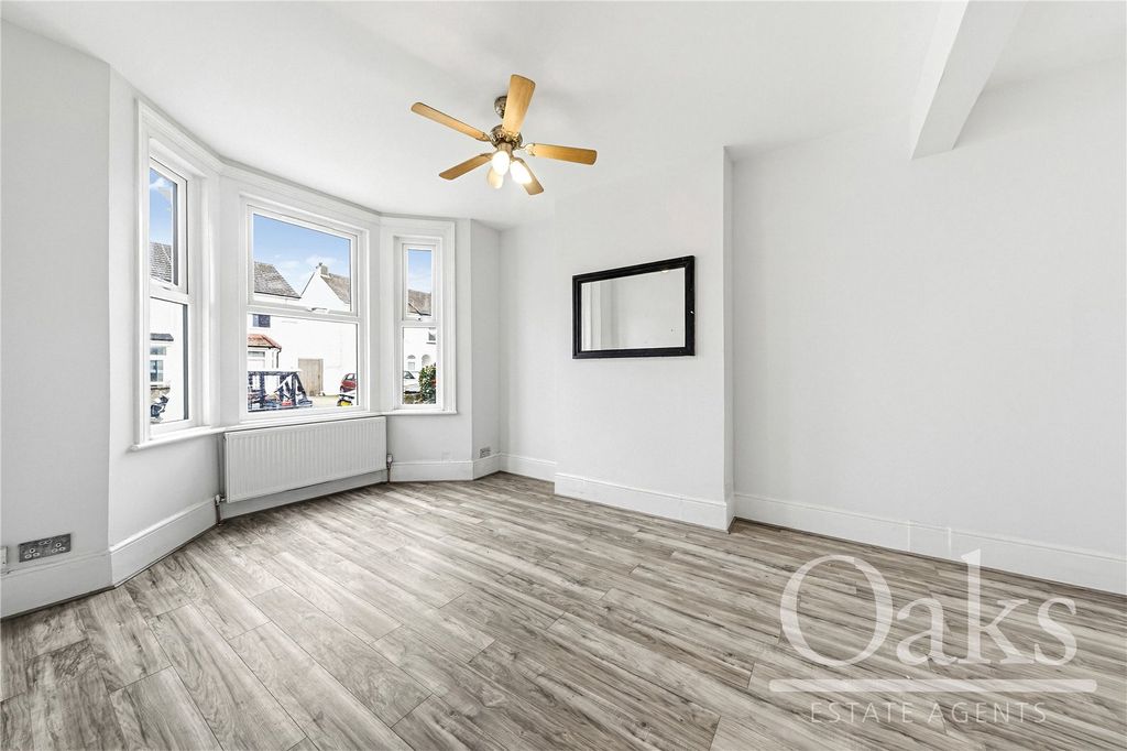 Property photo 2 of 13 Picture No. 04