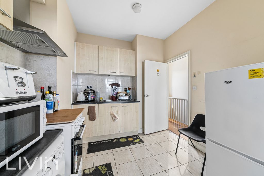Property photo 2 of 8 2