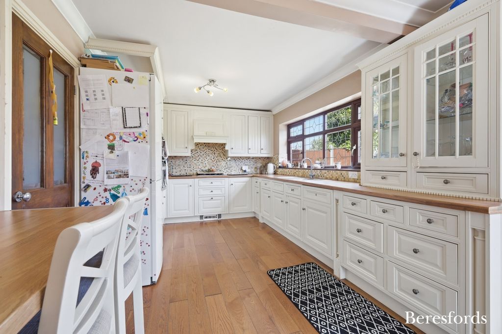 Property photo 2 of 24 Picture No. 10