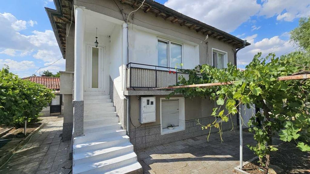 Property photo 2 of 30