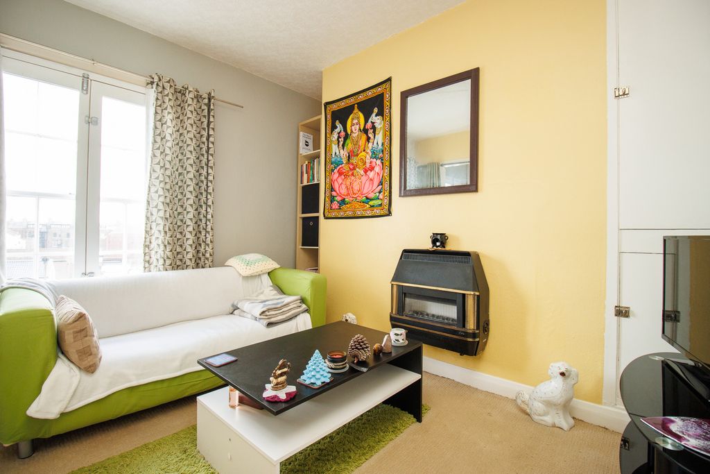 Property photo 2 of 9