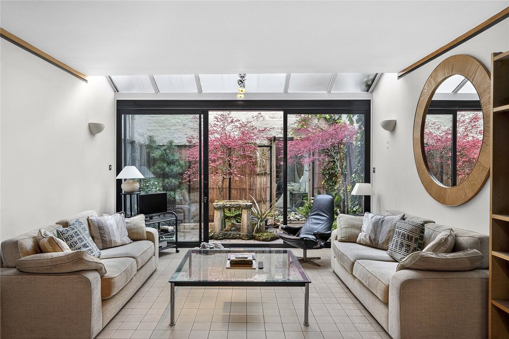 Property photo 2 of 16 Picture No. 17