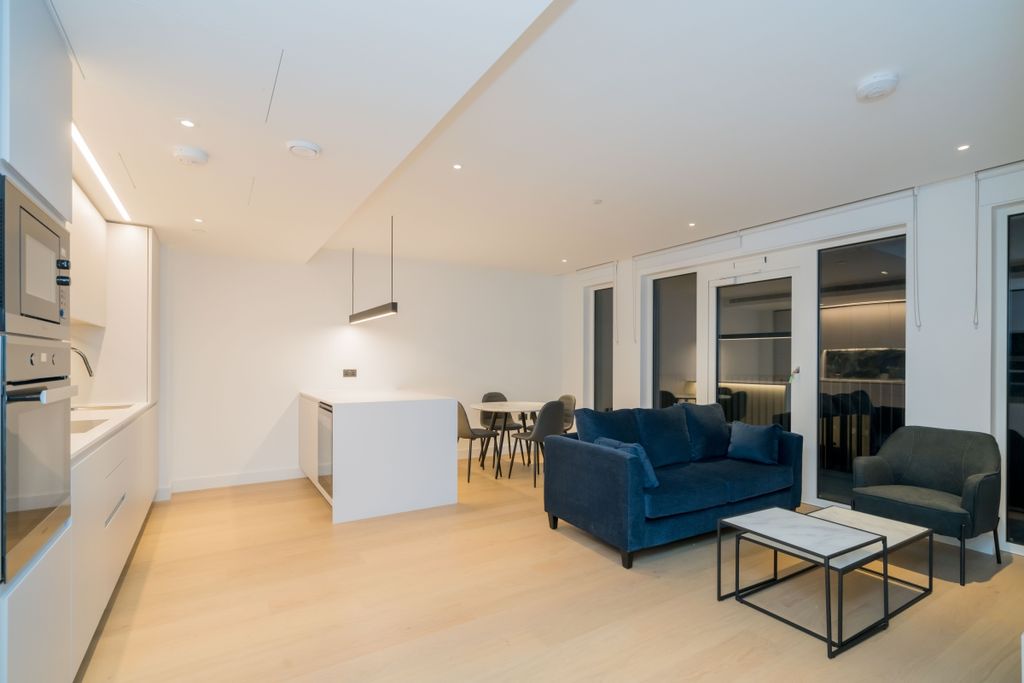 Property photo 1 of 19 Reception
