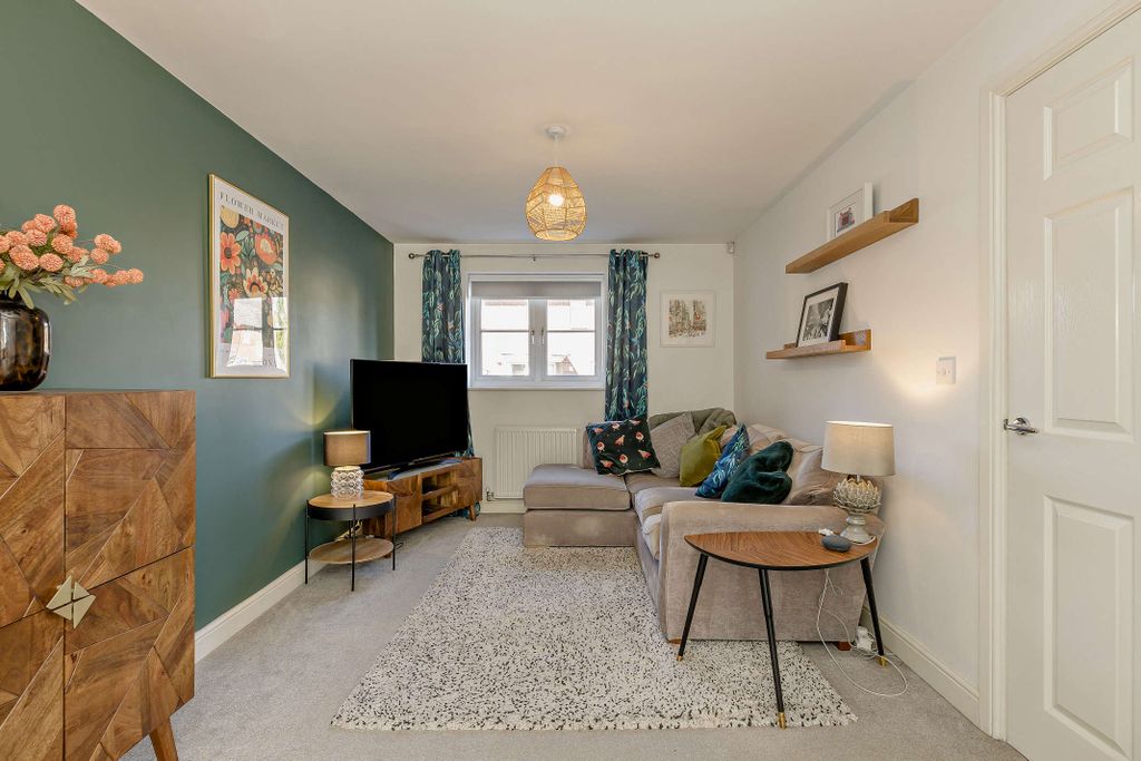Property photo 3 of 10 Living Room