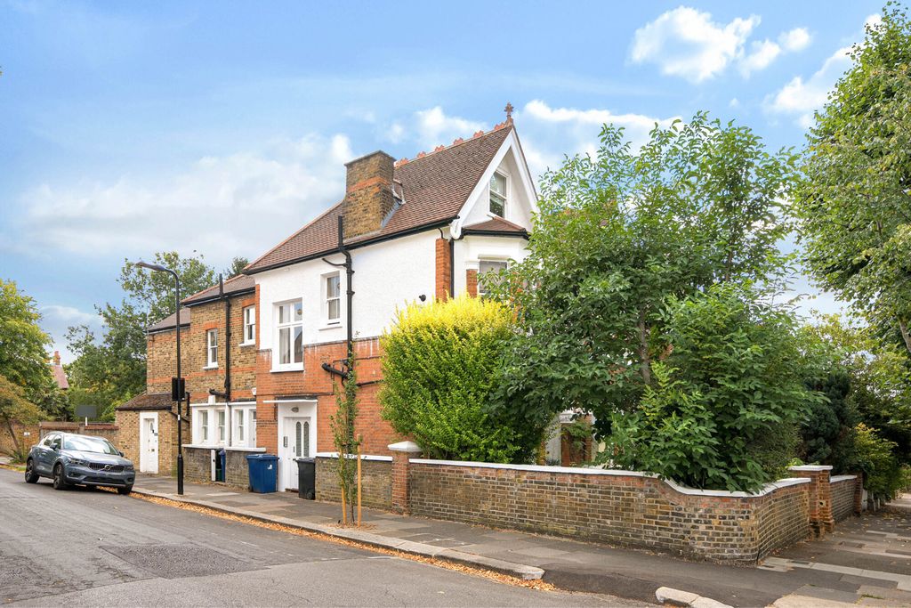 Property photo 1 of 18 1-6A8c4F2420792-1...