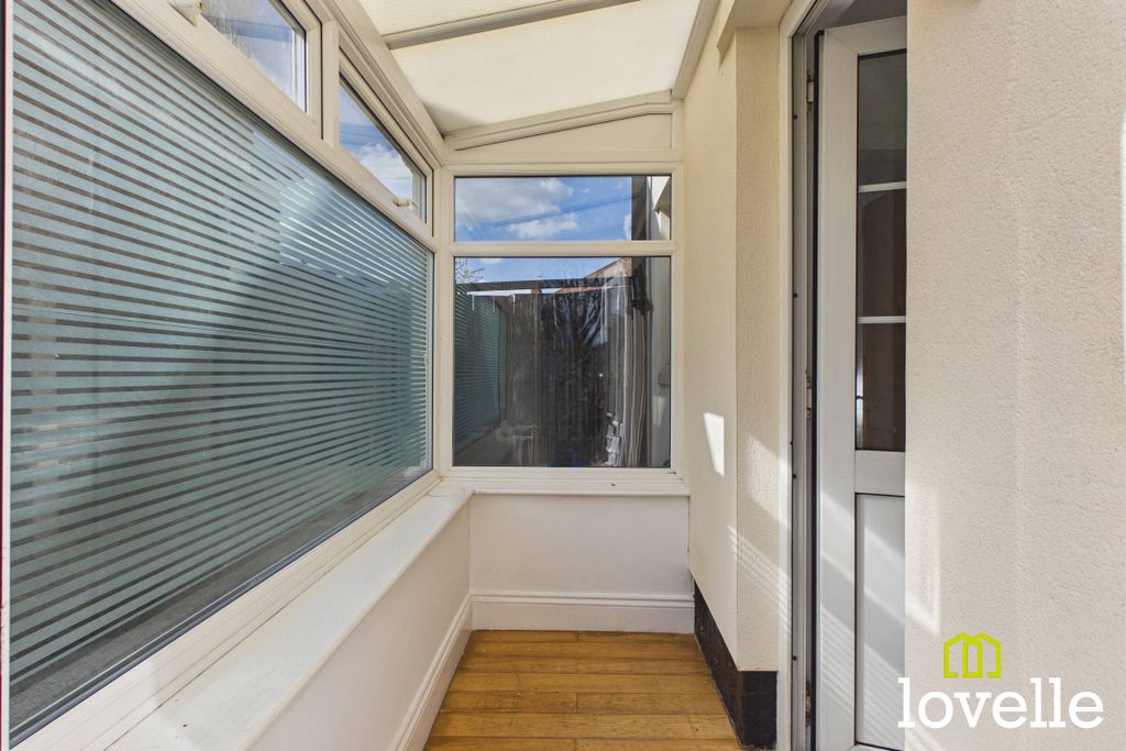 Property photo 3 of 31