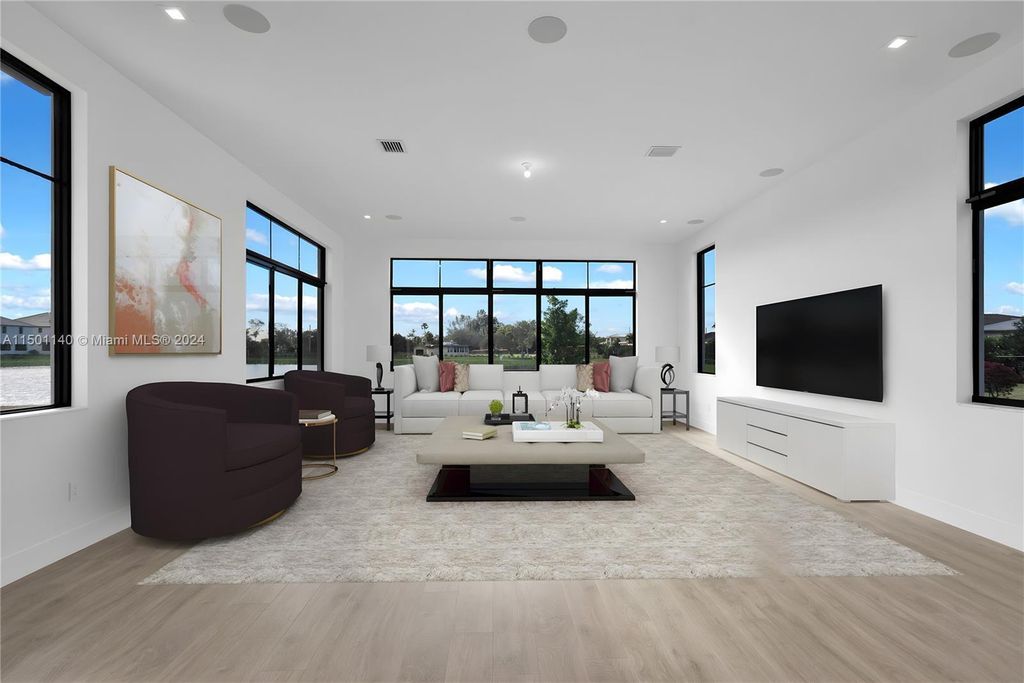 Property photo 3 of 34 <Alttext/>