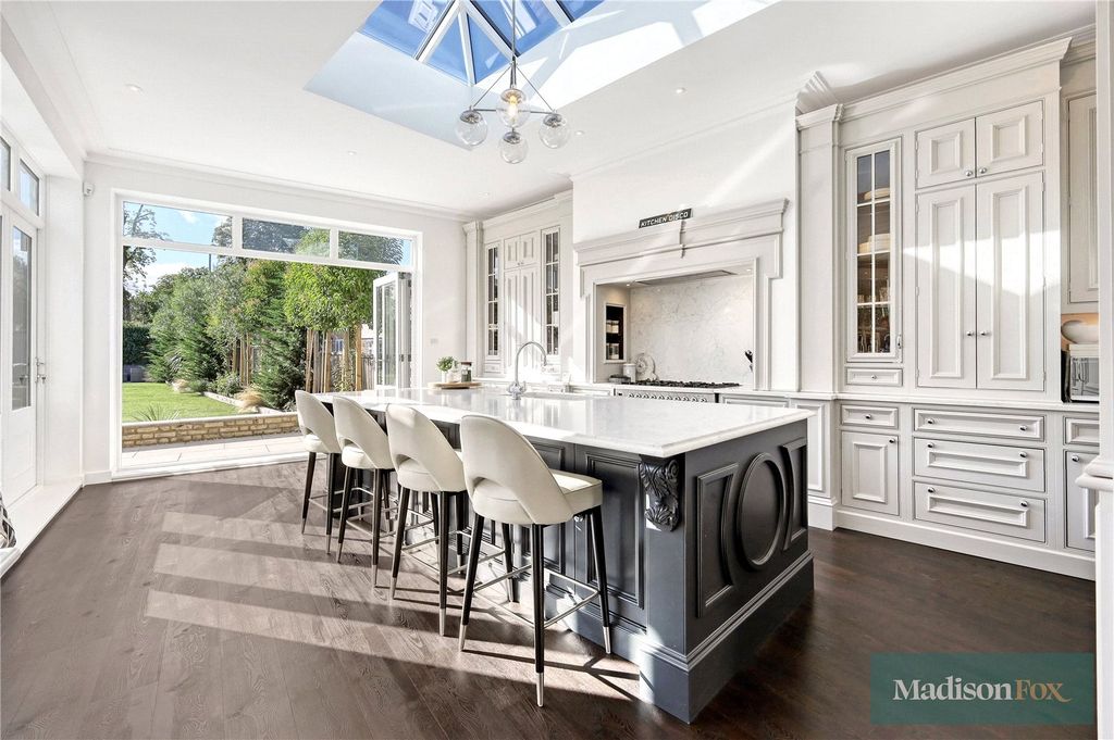 Property photo 2 of 53 Picture No. 42