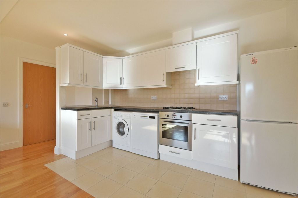 Property photo 3 of 15 Picture No. 31