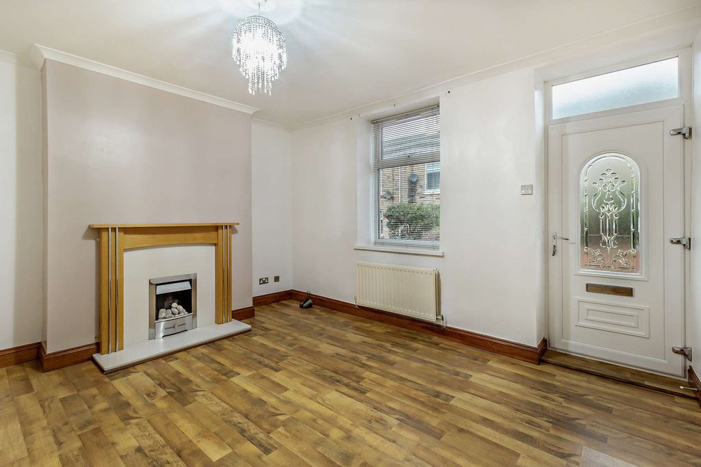 Property photo 2 of 22