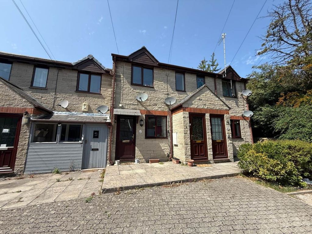 Property photo 1 of 11 External
